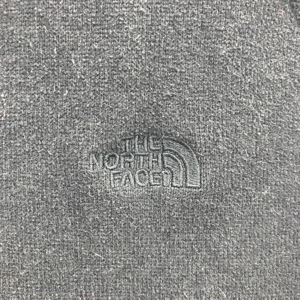 The North Face Black Embroidered Logo Quarter Zip Pullover Fleece Sweatshirt Top